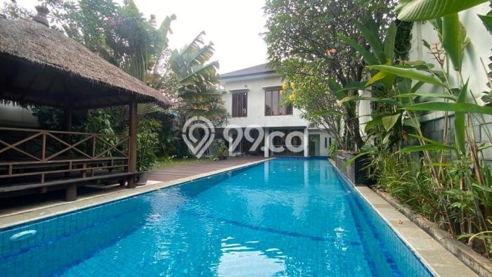 Sewa Rumah Strategis di Cipete LT 800m2 / LB 650m2 Kondisi Bagus Sewa Rumah Strategis di Cipete LT 800m2 / LB 650m2 Kondisi Bagus