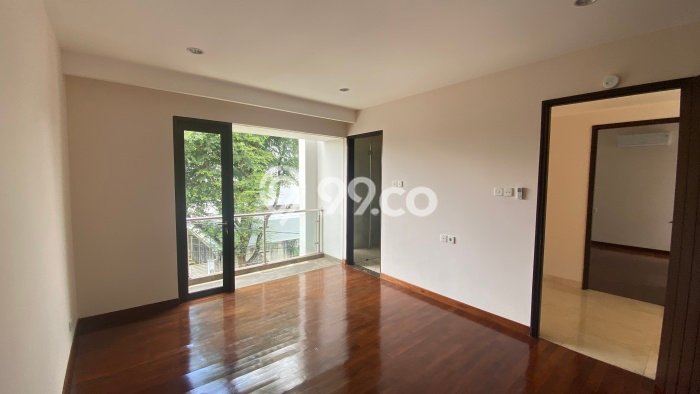 Dijual Rumah Luas Elegan Dengan View Eksklusif di Kemang, Jakarta Selatan Dijual Rumah Luas Elegan Dengan View Eksklusif di Kemang, Jakarta Selatan