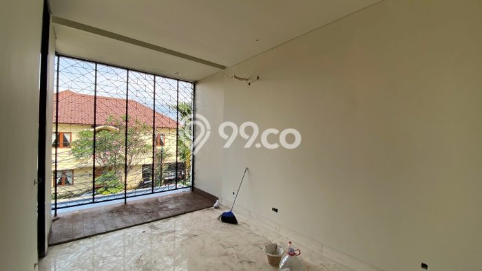 For Sale! Luxury House LT 219m2 Desain Modern di Kemang For Sale! Luxury House LT 219m2 Desain Modern di Kemang