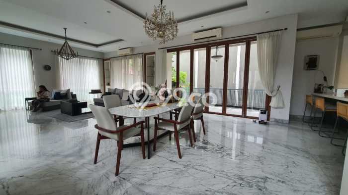 For Sale Rumah Elit Exclusive di Kebayoran Baru, Jakarta Selatan For Sale Rumah Elit Exclusive di Kebayoran Baru, Jakarta Selatan