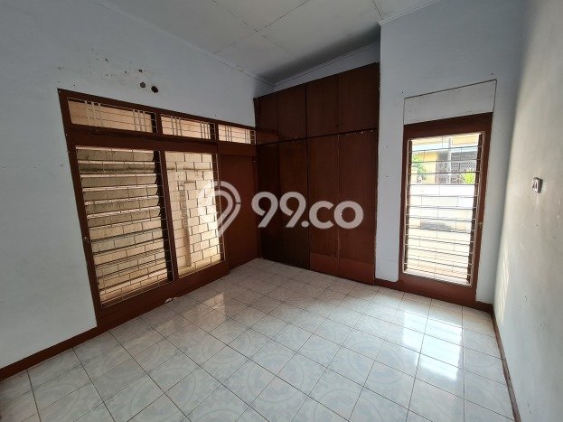 Dijual Hunian Mewah dengan Fasilitas Sekitar Komplit di Kebayoran Lama, Jakarta Selatan Dijual Hunian Mewah dengan Fasilitas Sekitar Komplit di Kebayoran Lama, Jakarta Selatan