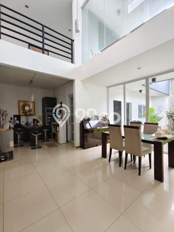 Dijual Rumah Mewah Elegan Dengan View Cantik di Bintaro, Tangerang Selatan Dijual Rumah Mewah Elegan Dengan View Cantik di Bintaro, Tangerang Selatan