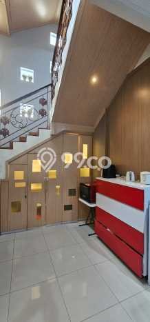 Rumah Elit LB 600m2 Siap Huni Desain Elegan di Bintaro, Tangerang Selatan Rumah Elit LB 600m2 Siap Huni Desain Elegan di Bintaro, Tangerang Selatan