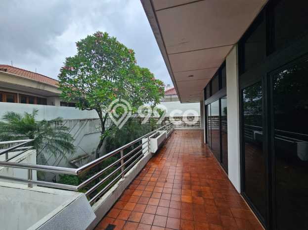 Rumah Luxury Modern Tanpa Renovasi di Pondok Indah Jakarta Selatan Rumah Luxury Modern Tanpa Renovasi di Pondok Indah Jakarta Selatan