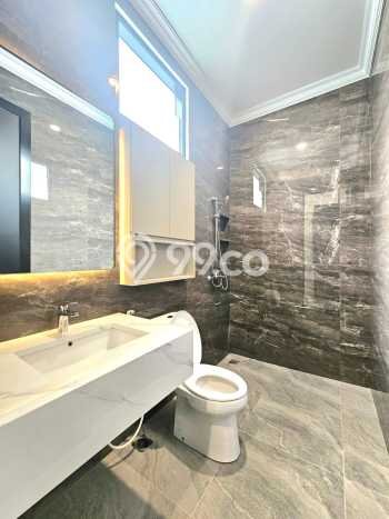 Rumah Elit Modern Tanpa Renovasi di Bintaro Tangerang Selatan Rumah Elit Modern Tanpa Renovasi di Bintaro Tangerang Selatan