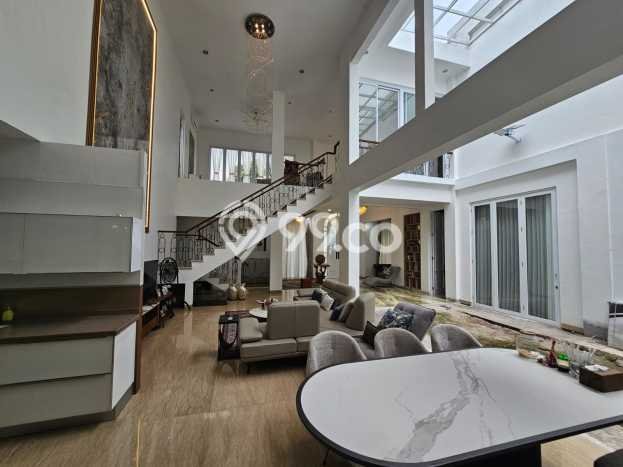 Jual Rumah Mewah Elegan Dengan View Cantik di Bintaro, Tangerang Selatan Jual Rumah Mewah Elegan Dengan View Cantik di Bintaro, Tangerang Selatan