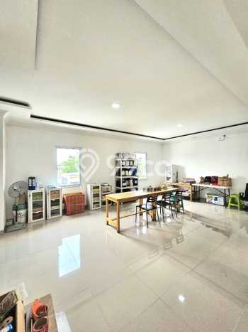 Rumah Elit Modern Siap Huni di Bintaro Tangerang Selatan Rumah Elit Modern Siap Huni di Bintaro Tangerang Selatan