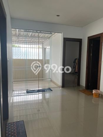 Rumah Elit Modern Tanpa Renovasi di Singgasana Bandung Rumah Elit Modern Tanpa Renovasi di Singgasana Bandung
