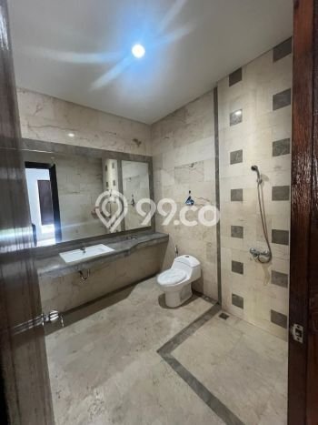 Rumah Elit Modern Tanpa Renovasi di Singgasana Bandung Rumah Elit Modern Tanpa Renovasi di Singgasana Bandung