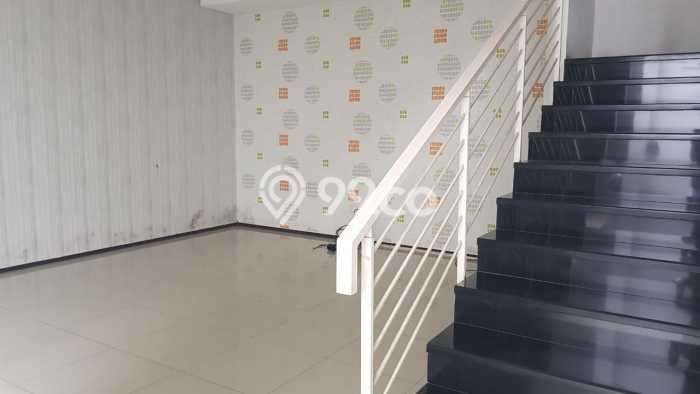 Rumah Elit Modern Tanpa Renovasi di Singgasana Bandung Rumah Elit Modern Tanpa Renovasi di Singgasana Bandung