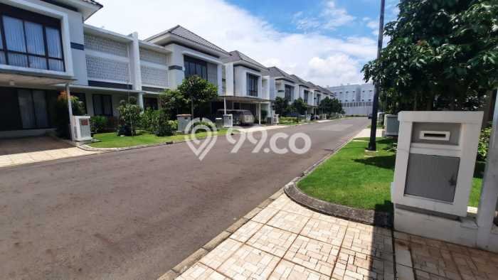 Disewakan Rumah Harga Terjangkau di Summarecon Bandung Bandung dengan 5 Kamar Tidur Disewakan Rumah Harga Terjangkau di Summarecon Bandung Bandung dengan 5 Kamar Tidur
