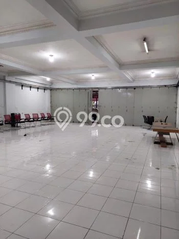 Unit Komersial Disewakan di BKR di Area Ramai & Strategis Unit Komersial Disewakan di BKR di Area Ramai & Strategis