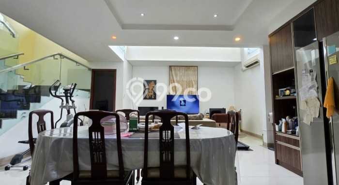 For Sale! Luxury House LT 271m2 Desain Elegan di Permata Hijau For Sale! Luxury House LT 271m2 Desain Elegan di Permata Hijau