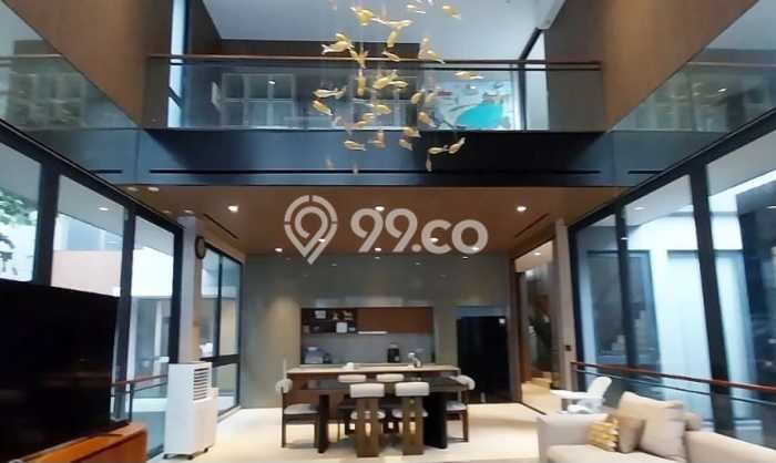 Jual Rumah Luas Elegan Dengan View Eksklusif di BSD City, Tangerang Jual Rumah Luas Elegan Dengan View Eksklusif di BSD City, Tangerang