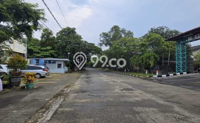 Unit Pabrik Dijual di Jakarta Utara LT 10984m2 & LB 9608m2 Unit Pabrik Dijual di Jakarta Utara LT 10984m2 & LB 9608m2
