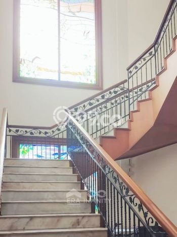 Jual Rumah Luas Elegan Dengan View Eksklusif di Pluit, Jakarta Utara Jual Rumah Luas Elegan Dengan View Eksklusif di Pluit, Jakarta Utara