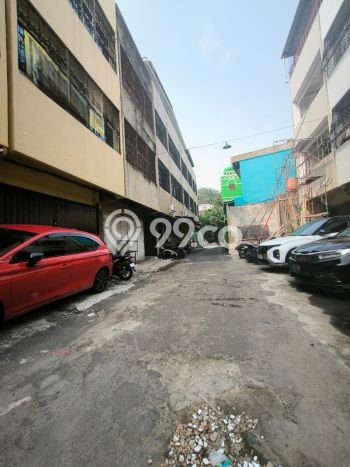 Unit Ruko Dijual di Jakarta Barat LT 144m2 & LB 422m2 Unit Ruko Dijual di Jakarta Barat LT 144m2 & LB 422m2