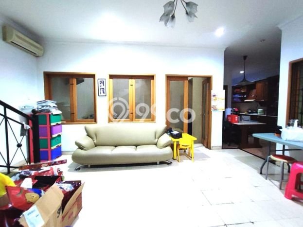 Rumah Elit Modern Siap Huni di Puri Indah Jakarta Barat Rumah Elit Modern Siap Huni di Puri Indah Jakarta Barat
