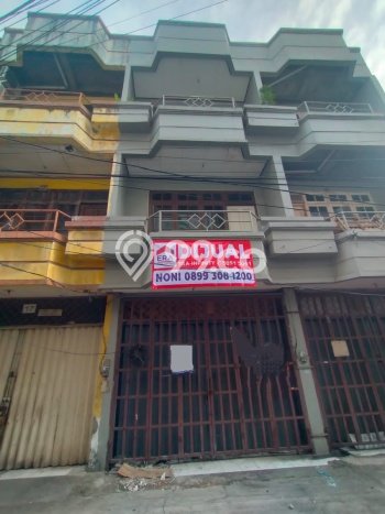 Ruko Dijual di Jakarta Pusat LT 68m2 & LB 180m2 Lokasi Terbaik! Ruko Dijual di Jakarta Pusat LT 68m2 & LB 180m2 Lokasi Terbaik!