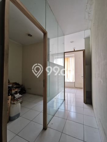Ruko Dijual di Jakarta Pusat LT 64m2 & LB 240m2 Lokasi Terbaik! Ruko Dijual di Jakarta Pusat LT 64m2 & LB 240m2 Lokasi Terbaik!