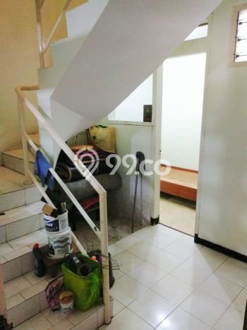 Ready to Use! Luxury House LT 156m2 Desain Elegan di Tomang Ready to Use! Luxury House LT 156m2 Desain Elegan di Tomang