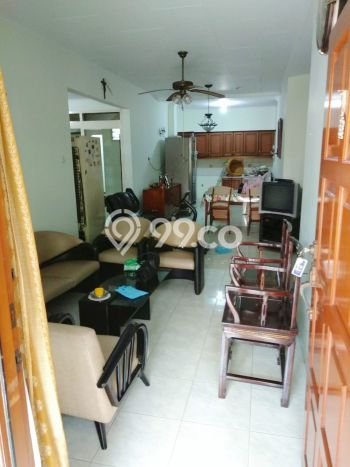 Ready to Use! Luxury House LT 156m2 Desain Elegan di Tomang Ready to Use! Luxury House LT 156m2 Desain Elegan di Tomang