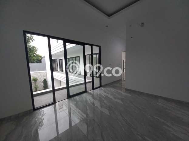 Rumah Luxury Modern Siap Huni di Bintaro Tangerang Selatan Rumah Luxury Modern Siap Huni di Bintaro Tangerang Selatan