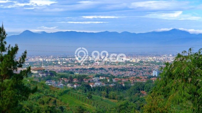 Jual Rumah Luas Elegan Dengan View Eksklusif di Dago Pakar, Bandung Jual Rumah Luas Elegan Dengan View Eksklusif di Dago Pakar, Bandung