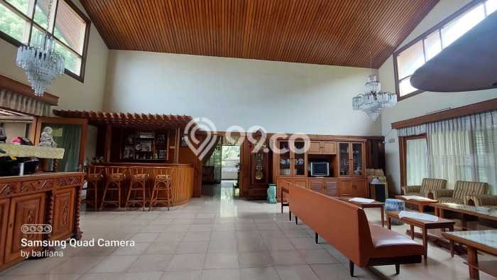 Jual Rumah Mewah Megah Dengan View Eksklusif di Hegarmanah, Bandung Jual Rumah Mewah Megah Dengan View Eksklusif di Hegarmanah, Bandung