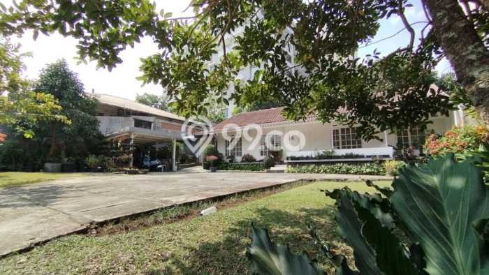 Rumah Elit Modern Tanpa Renovasi di Setiabudi Bandung Rumah Elit Modern Tanpa Renovasi di Setiabudi Bandung
