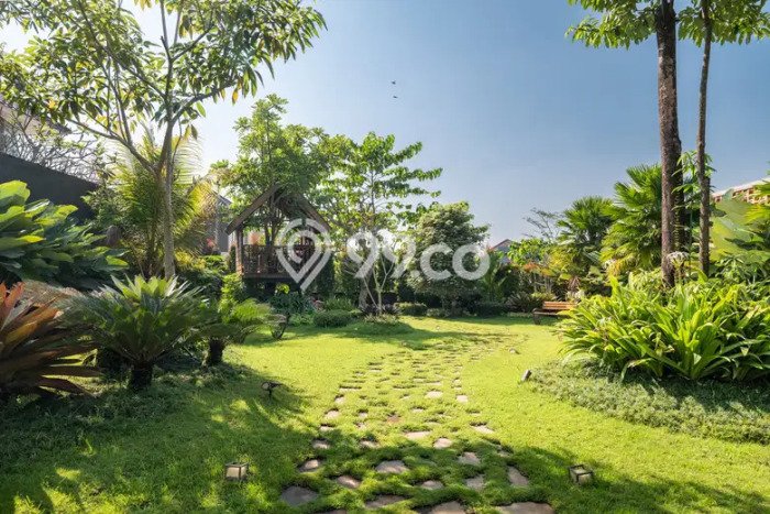 Rumah Elit LB 360m2 Siap Huni Desain Elegan di Kota Baru Parahyangan, Bandung Rumah Elit LB 360m2 Siap Huni Desain Elegan di Kota Baru Parahyangan, Bandung
