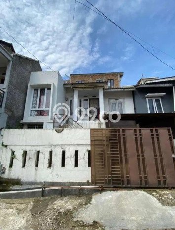Rumah Luas Asri 2 KT Siap Pakai di Sariwangi Bandung Rumah Luas Asri 2 KT Siap Pakai di Sariwangi Bandung