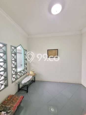 Rumah Luxury Modern Tanpa Renovasi di Pondok Kelapa Jakarta Timur Rumah Luxury Modern Tanpa Renovasi di Pondok Kelapa Jakarta Timur