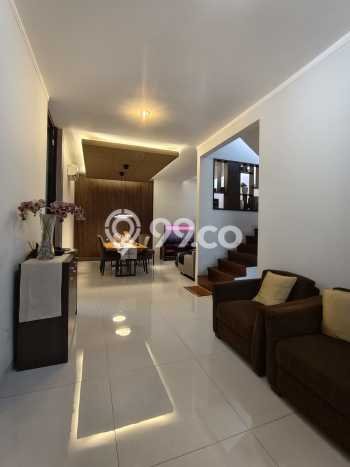 Jual Rumah Luas Elegan Dengan View Eksklusif di Sektor 9-Bintaro, Tangerang Selatan Jual Rumah Luas Elegan Dengan View Eksklusif di Sektor 9-Bintaro, Tangerang Selatan