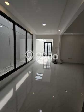 Rumah Elit LB 350m2 Siap Pakai Desain Elegan di Sektor 9-Bintaro, Tangerang Selatan Rumah Elit LB 350m2 Siap Pakai Desain Elegan di Sektor 9-Bintaro, Tangerang Selatan