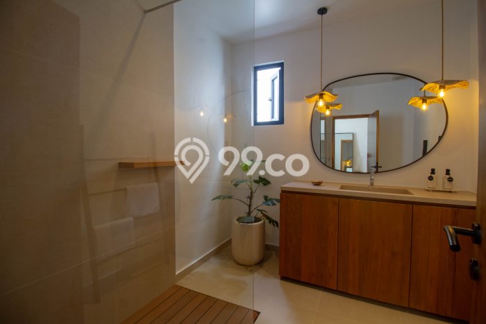 HARGA TERBAIK! Vila Kawasan , Luas 240m2m², Area Prima HARGA TERBAIK! Vila Kawasan , Luas 240m2m², Area Prima