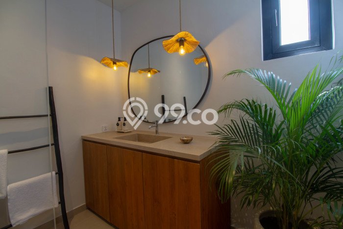 HARGA TERBAIK! Vila Kawasan , Luas 240m2m², Area Prima HARGA TERBAIK! Vila Kawasan , Luas 240m2m², Area Prima