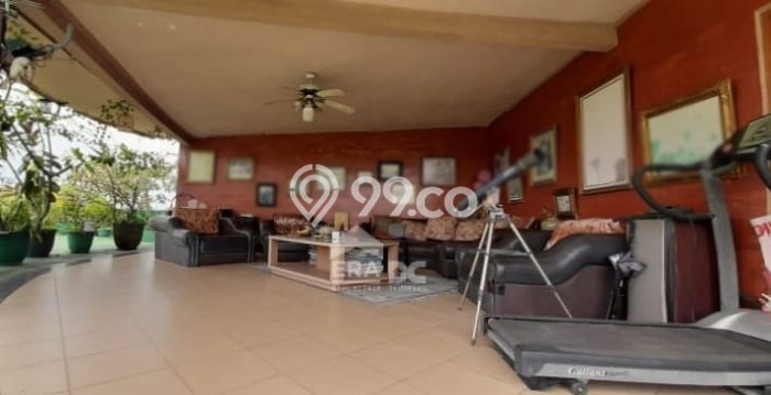 Siap Huni Rumah Mewah 8 Kamar di Semarang Barat Dekat ke Mana Pun Siap Huni Rumah Mewah 8 Kamar di Semarang Barat Dekat ke Mana Pun