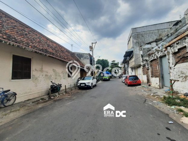 Lahan untuk Dijual Lokasi Semarang Tengah, Semarang Luas 1070m2 - Lahan untuk Dijual Lokasi Semarang Tengah, Semarang Luas 1070m2 -
