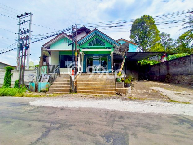 Dijual Cepat Rumah Bagus Siap Huni LB 500m2 di Bawen, Semarang Dijual Cepat Rumah Bagus Siap Huni LB 500m2 di Bawen, Semarang