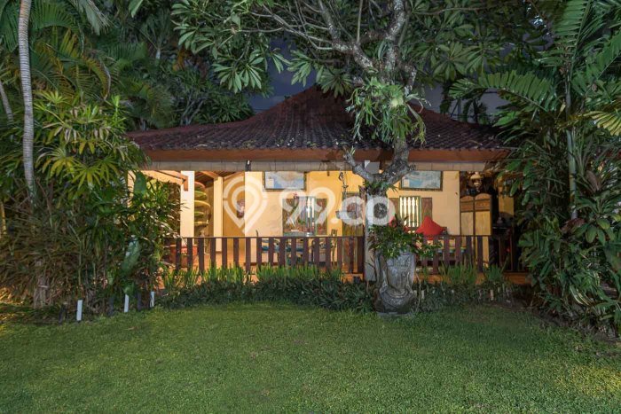 For Sale-4 Bedroom Villa In Central Seminyak For Sale-4 Bedroom Villa In Central Seminyak