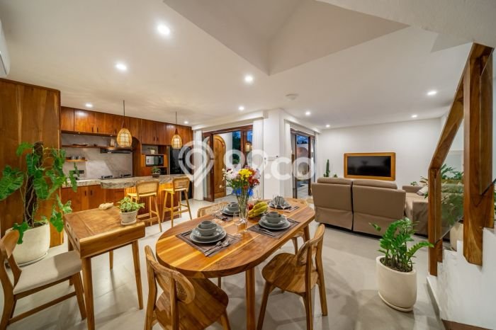 3 Bedroom Villa Prime LocationNear Batu Bolong Beach Canggu 3 Bedroom Villa Prime LocationNear Batu Bolong Beach Canggu
