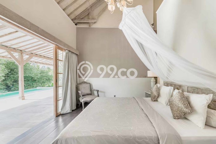 Best Price 4 Bedroom Villa With Big Garden & Large Pool Best Price 4 Bedroom Villa With Big Garden & Large Pool
