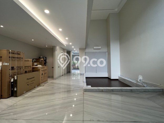 HUNIAN PILIHAN! Rumah area Alam Sutera, LT 350m² Bangunan 500m² HUNIAN PILIHAN! Rumah area Alam Sutera, LT 350m² Bangunan 500m²