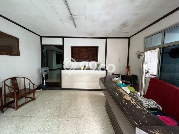 Ready to Use! Premium House LT 1039m2 Desain Modern di Warung Buncit Ready to Use! Premium House LT 1039m2 Desain Modern di Warung Buncit