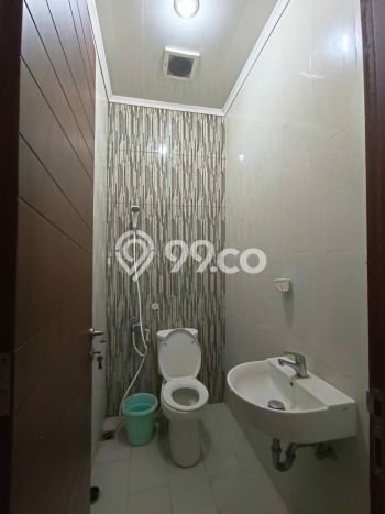 For Sale Hunian Rumah Terawat 4 KT di Jatiwaringin, Jakarta Timur For Sale Hunian Rumah Terawat 4 KT di Jatiwaringin, Jakarta Timur