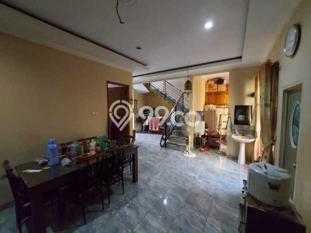 Rumah Modern 5 KT di Jatiwaringin Jakarta Timur Semi Furnished Rumah Modern 5 KT di Jatiwaringin Jakarta Timur Semi Furnished