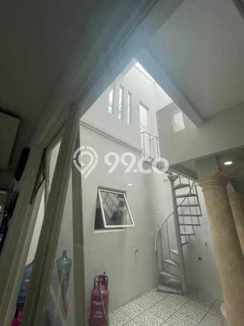 Rumah Elit Modern Tanpa Renovasi di Gading Serpong Tangerang Rumah Elit Modern Tanpa Renovasi di Gading Serpong Tangerang
