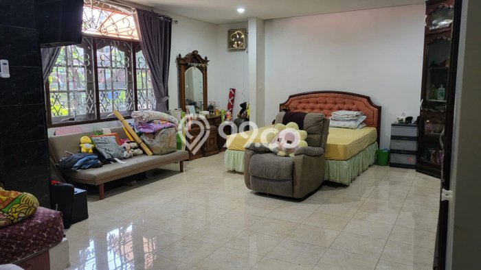 Kost Dijual Lokasi Tanjung Priok, Jakarta Utara, Spesifikasi 8 Kamar Tidur dan Luas 529m2 Kost Dijual Lokasi Tanjung Priok, Jakarta Utara, Spesifikasi 8 Kamar Tidur dan Luas 529m2
