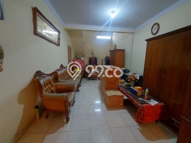 Rumah Modern 5 KT di Jatiwaringin Bekasi Semi Furnished Rumah Modern 5 KT di Jatiwaringin Bekasi Semi Furnished